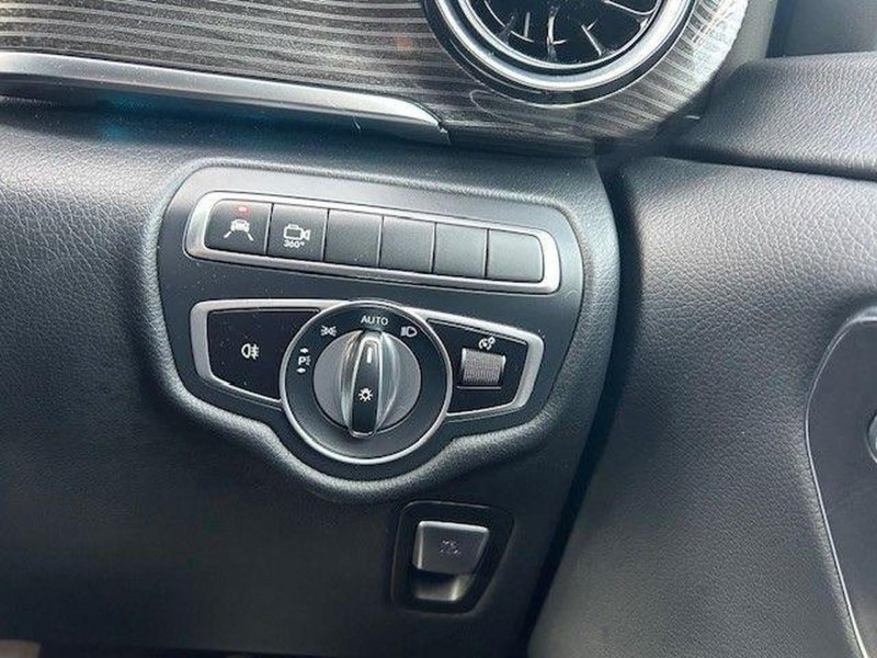 MERCEDES-BENZ EQV