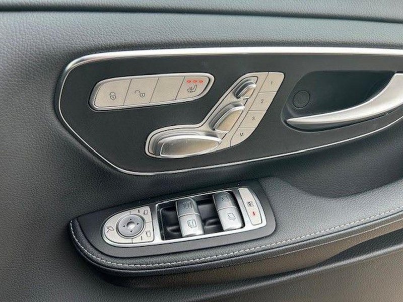 MERCEDES-BENZ EQV