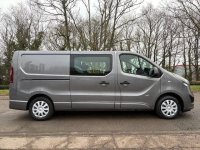 VAUXHALL VIVARO