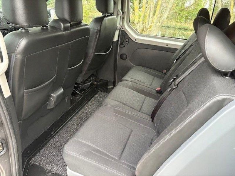 VAUXHALL VIVARO