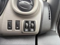 NISSAN NV300