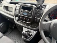 NISSAN NV300