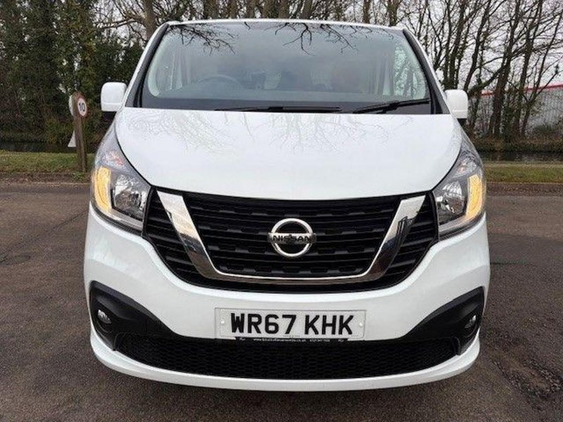 NISSAN NV300