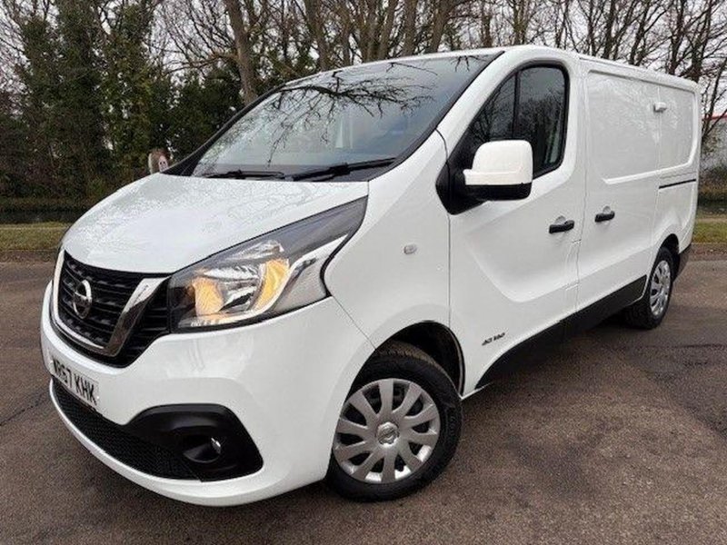 NISSAN NV300