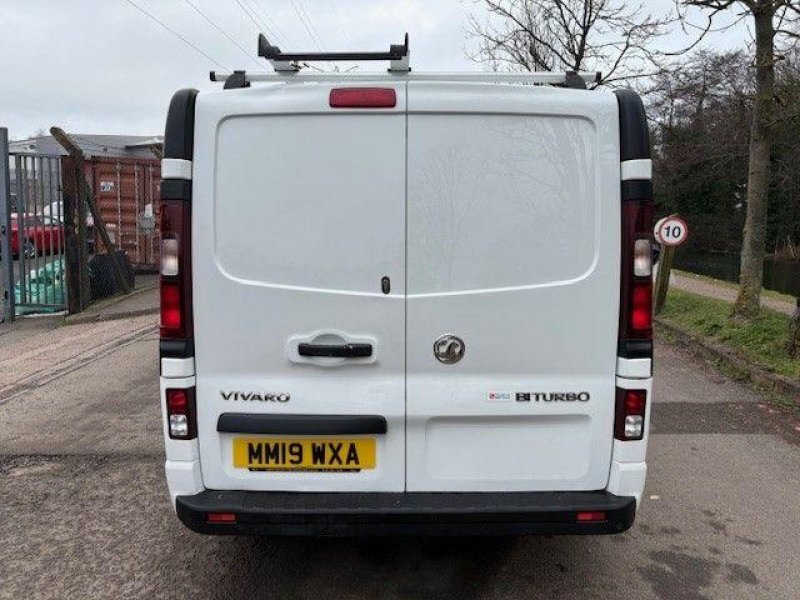 VAUXHALL VIVARO