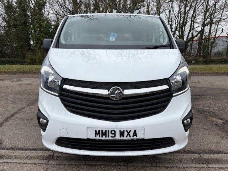 VAUXHALL VIVARO