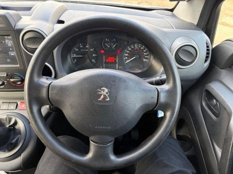 PEUGEOT PARTNER