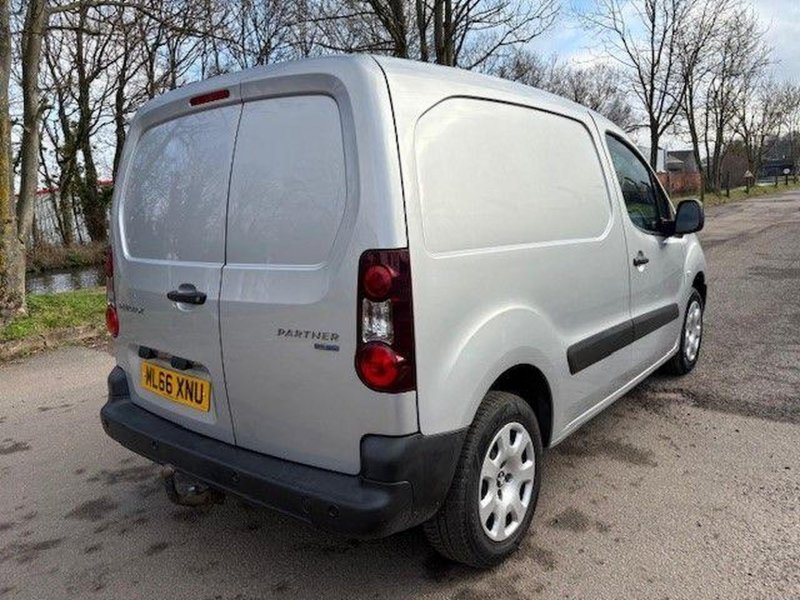 PEUGEOT PARTNER