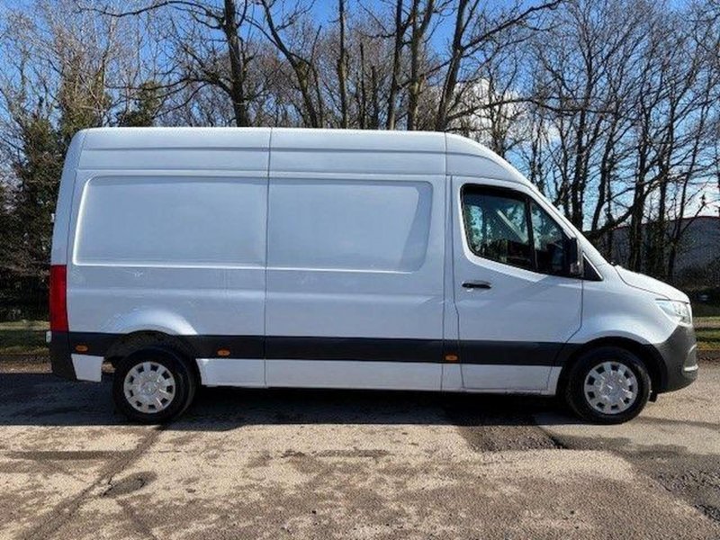 MERCEDES-BENZ SPRINTER