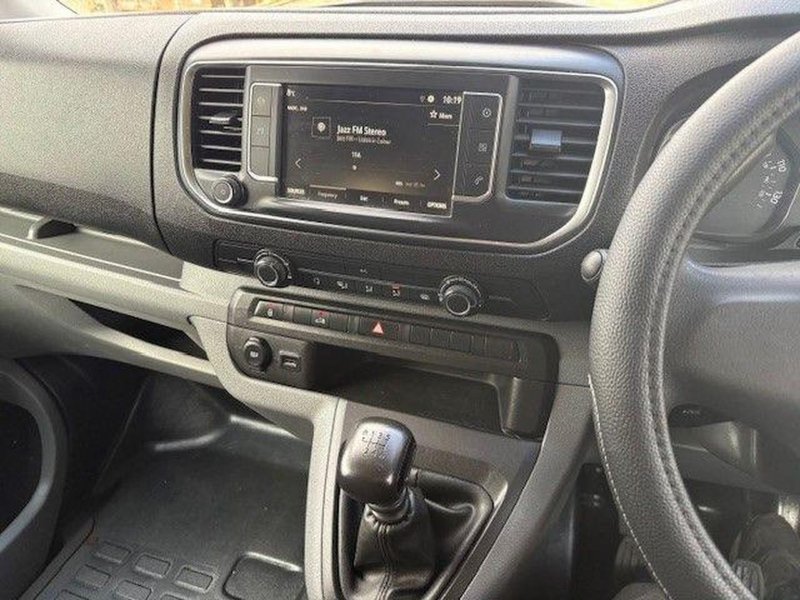 VAUXHALL VIVARO