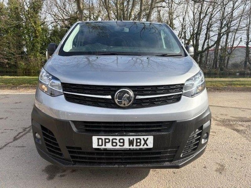 VAUXHALL VIVARO