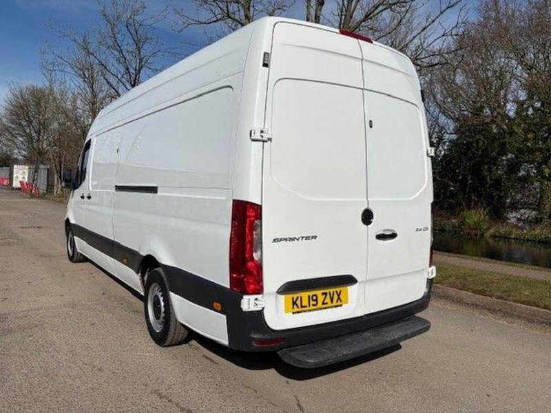 MERCEDES-BENZ SPRINTER