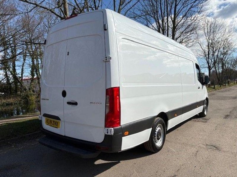 MERCEDES-BENZ SPRINTER