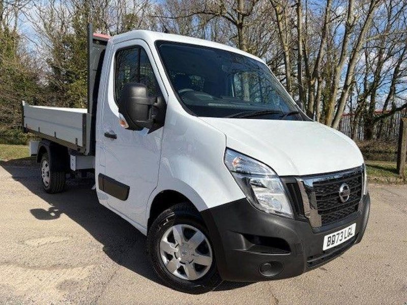 NISSAN INTERSTAR