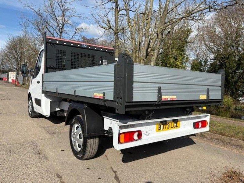 NISSAN INTERSTAR