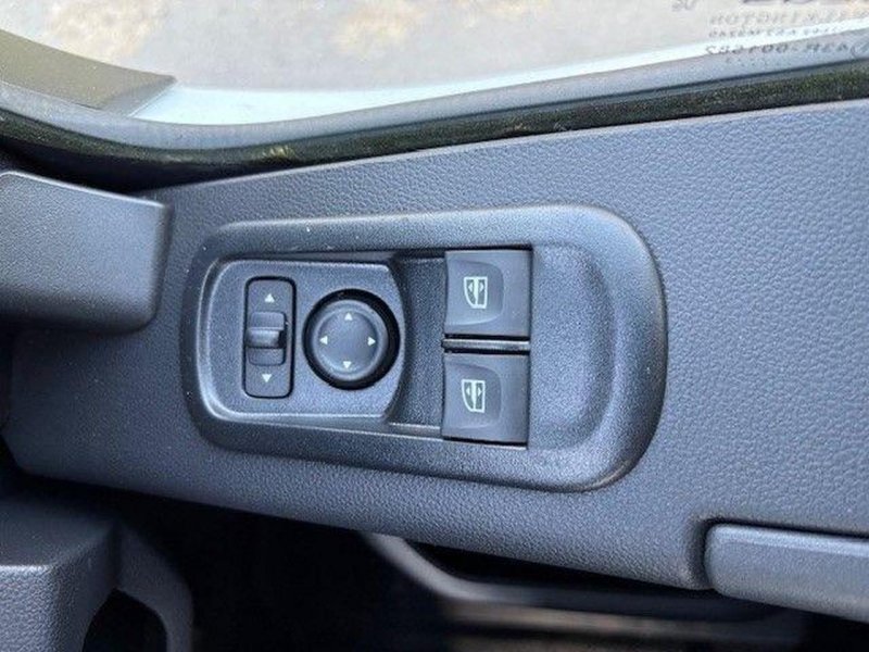 NISSAN INTERSTAR