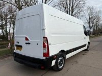 NISSAN NV400