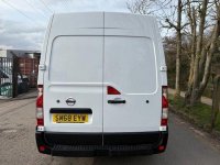 NISSAN NV400