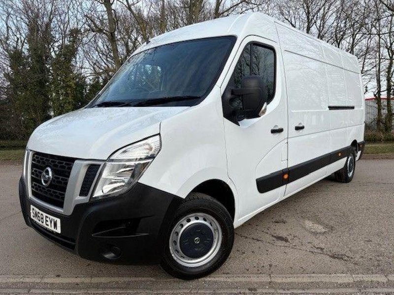 NISSAN NV400