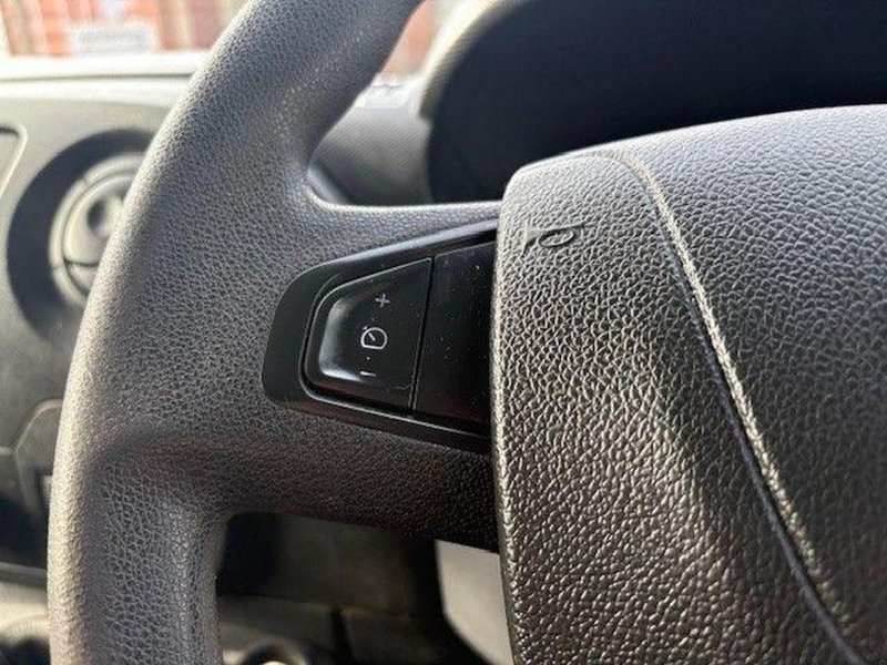 NISSAN NV400