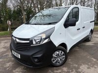 VAUXHALL VIVARO