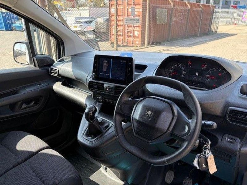 PEUGEOT PARTNER