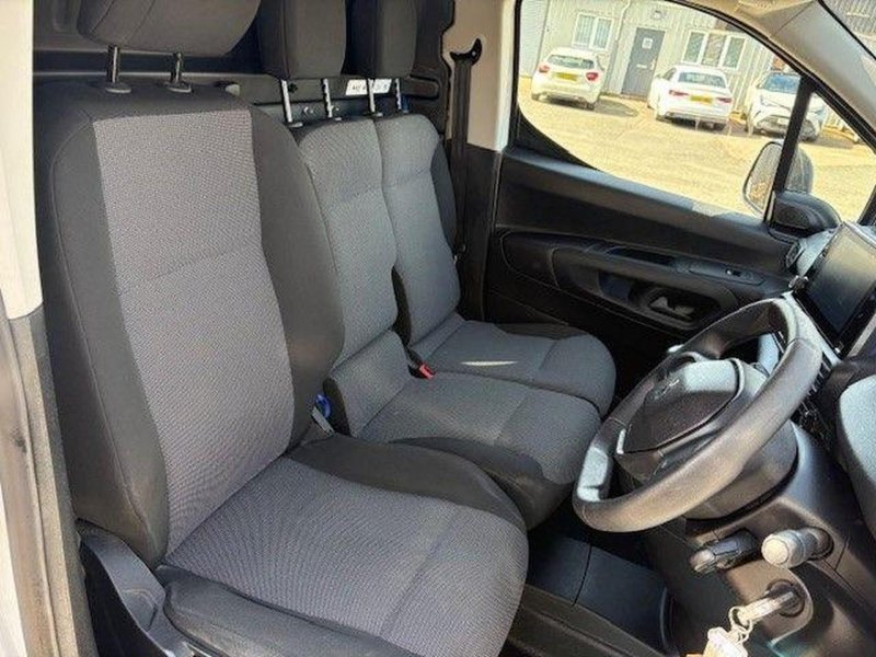PEUGEOT PARTNER