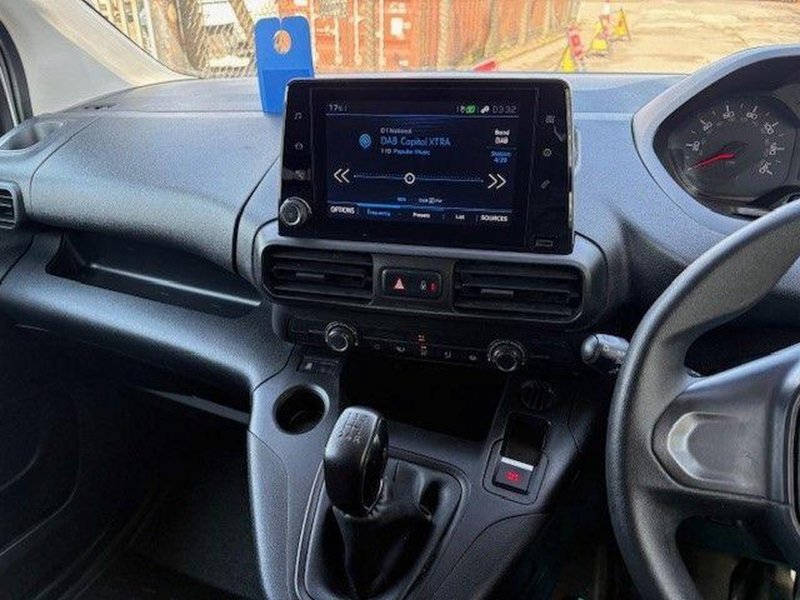 PEUGEOT PARTNER