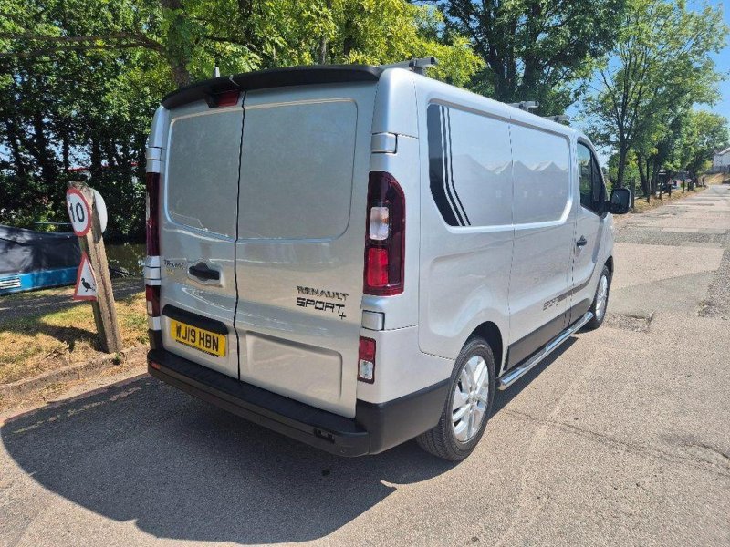 RENAULT TRAFIC