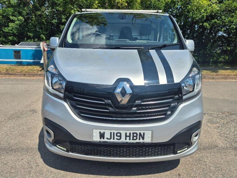 RENAULT TRAFIC