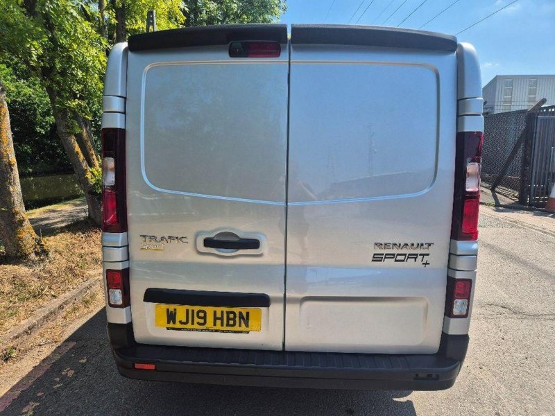 RENAULT TRAFIC