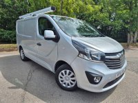 VAUXHALL VIVARO
